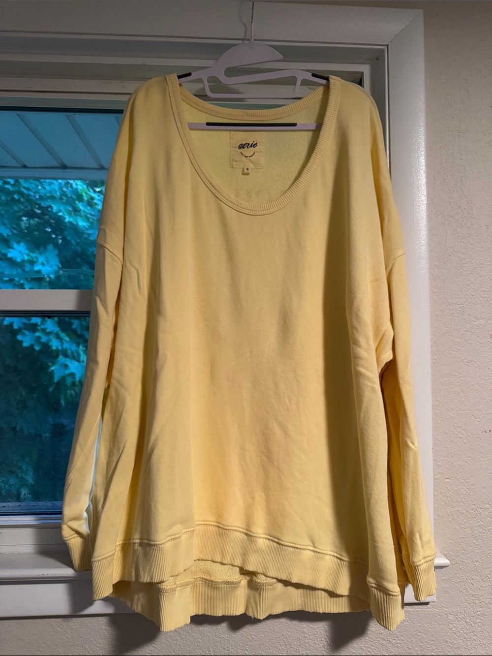 Aerie Scoop Neck Oversized Sweatshirt in Pale Yellow